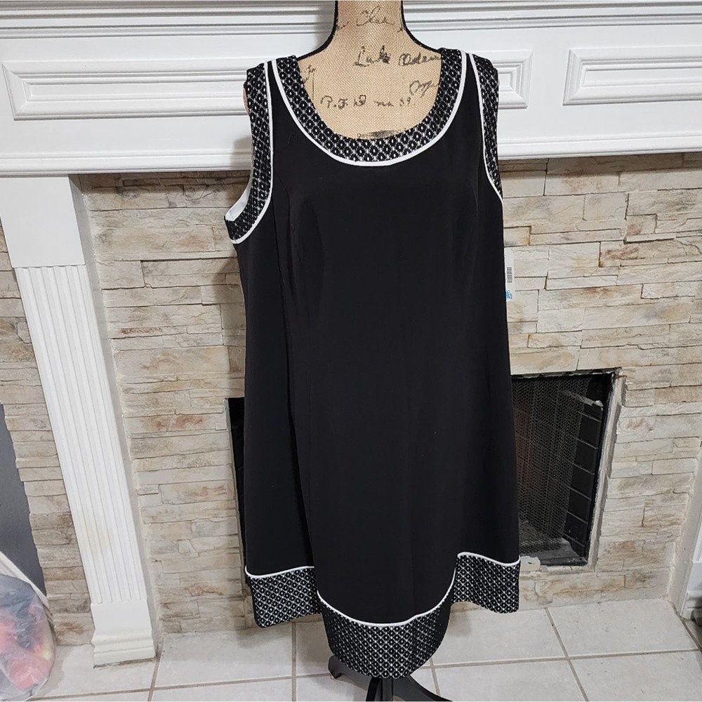 Catherines black and white sheath dress plus size 20W new!!!